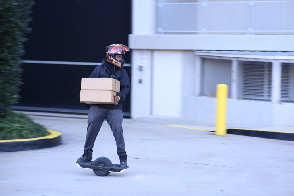 Onewheeler Javier Starks on his way to drop off 4,000 letters to the CPSC in support of Onewheel
